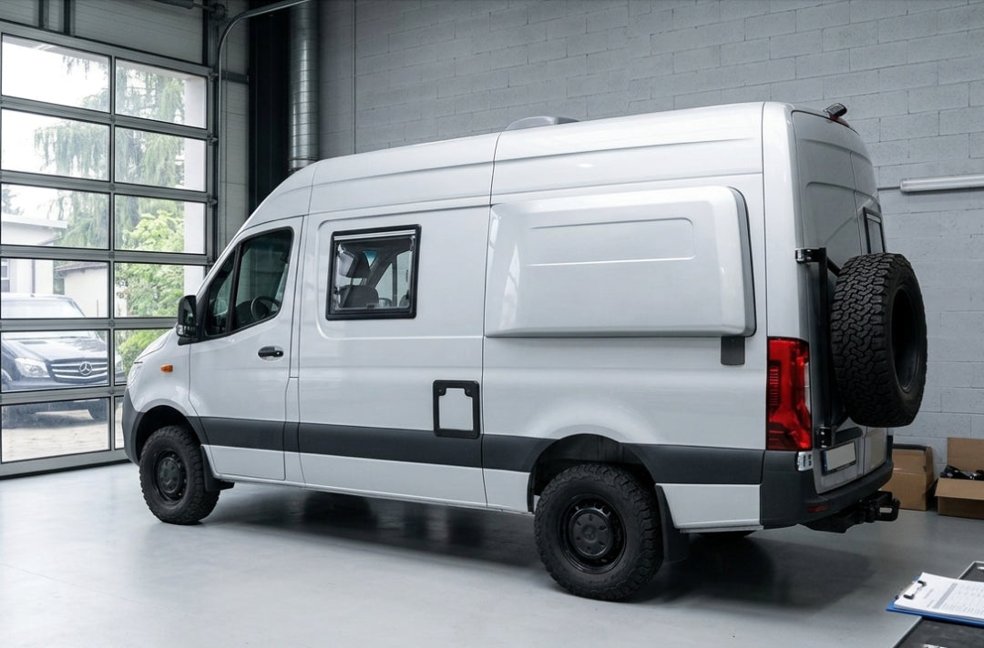 Extensión Lateral (Petaca) (1 pieza) – Mercedes Sprinter W906/W907 / VW Crafter (Lado izquierdo - 1 unidad)